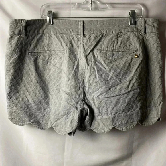 CROWN & IVY SHELBY SHORTS WO SIZE 16 GRAY SHORTS EMBOSSED DESIGN SCALLOPED HEM - Picture 10 of 13